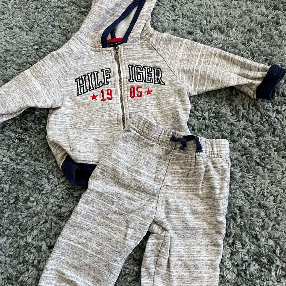 Tommy Hilfiger Sweat Suit.
